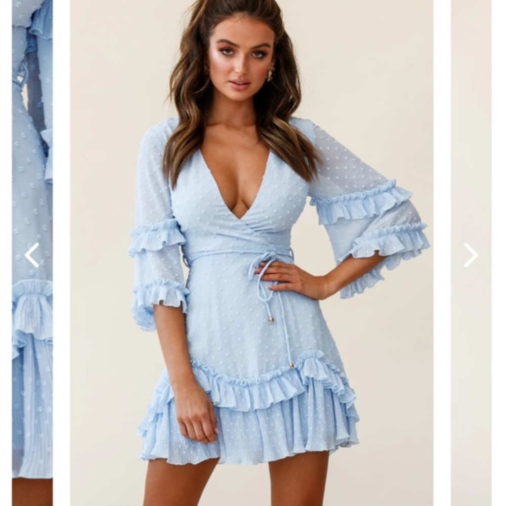 Selfie Leslie ERICA Bell Sleeve dress ~ S
